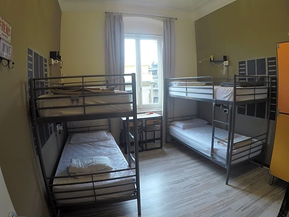 Victoria House Hostel