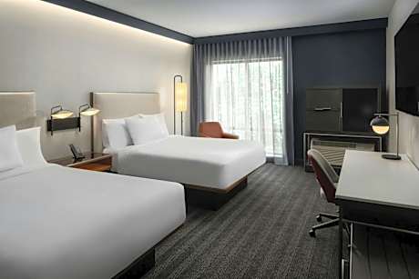 Queen Room with Two Queen Beds with Roll-In Shower and City View - Mobility Accessible