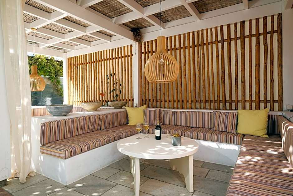 Golden Beach Studios & Suites