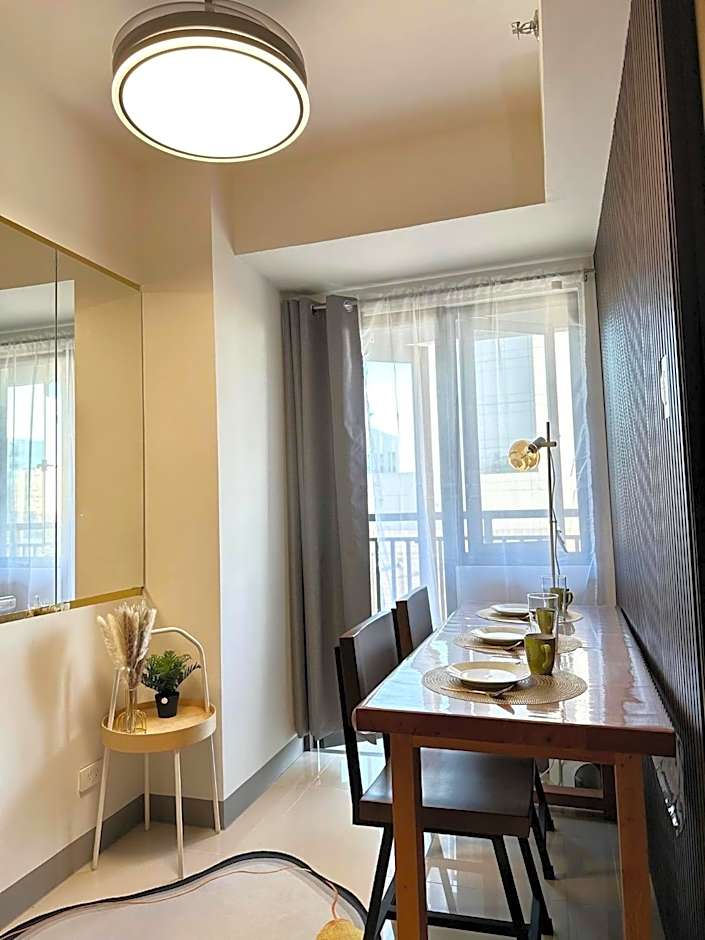 Mall of Asia MOA S Residences , IKEA Pasay , NAIA Airport , Manila Bay