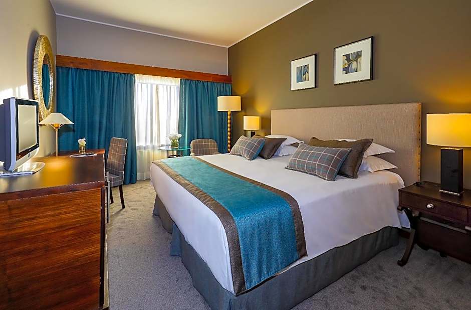 Photo 1 of 5 of Superior 1 Queen Bed, Panoramic View