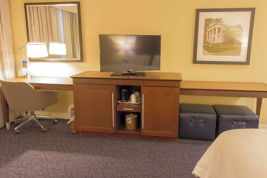 Hampton Inn By Hilton & Suites Cazenovia, NY