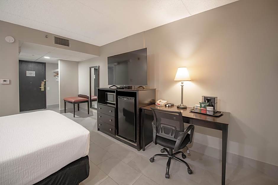 Coast Nisku Inn & Conference Centre