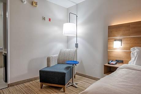 King Room - Mobility Access/Hearing Accessible