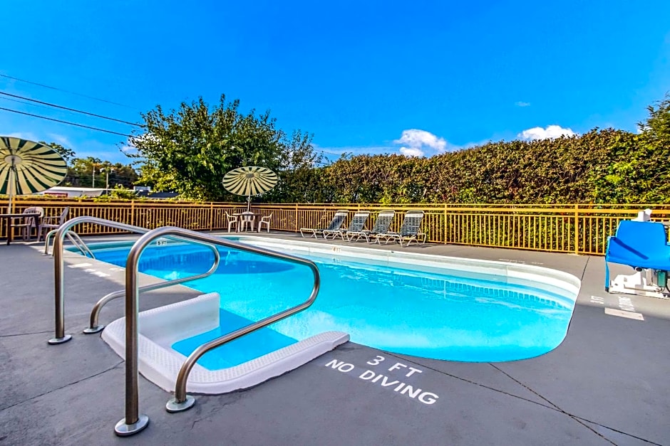 Econo Lodge Norwalk