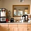 Upper Lake Inn & Suites