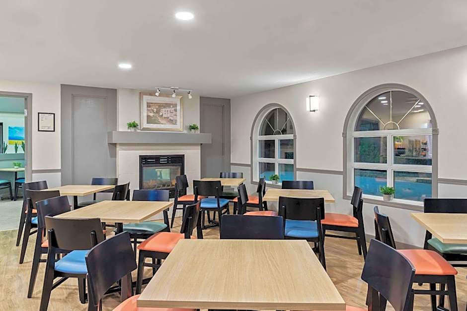 Days Inn by Wyndham Steinbach