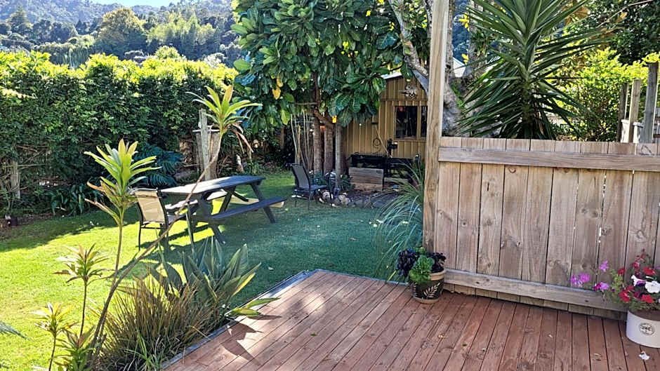 Lady Bowen Bed & Breakfast