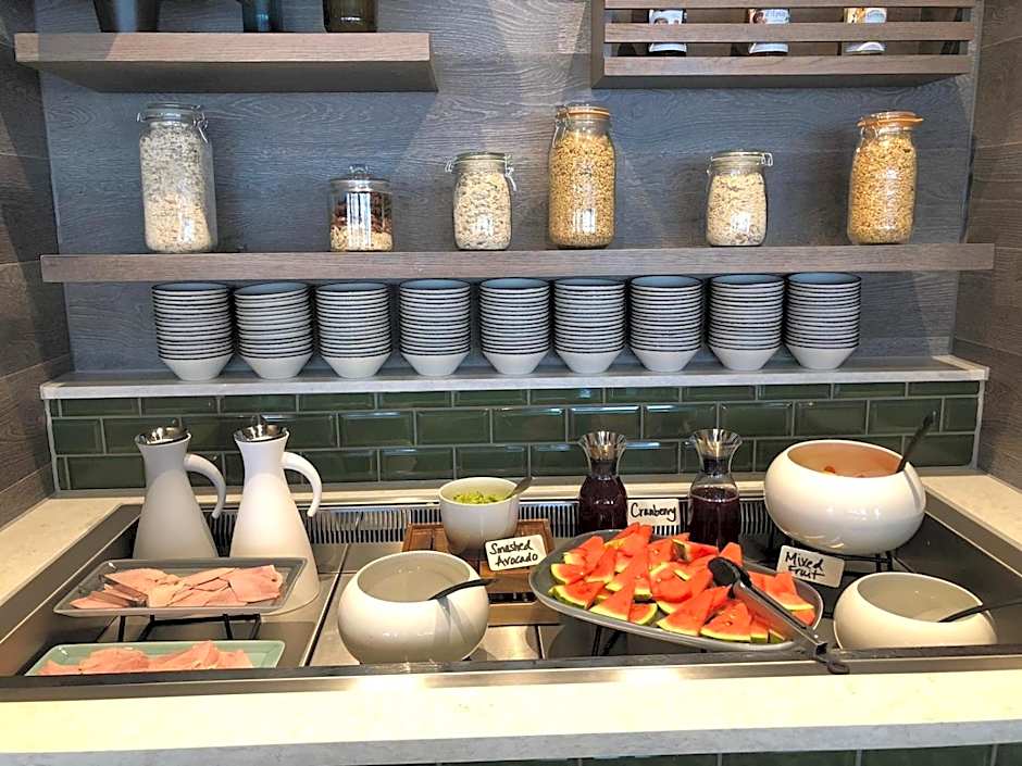 Waterfront Southport Hotel