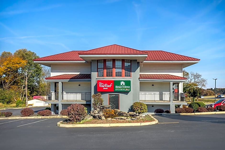 HomeTowne Studios by Red Roof Lancaster