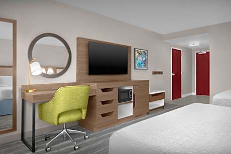 Room with Two Queen Beds - Non-Smoking