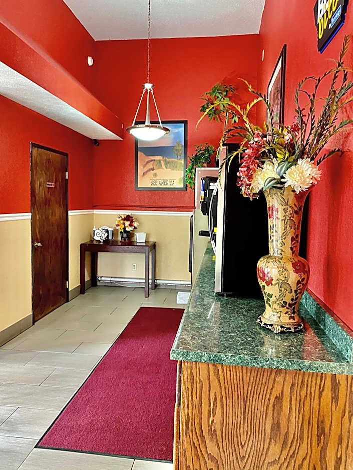 Travelodge by Wyndham La Porte/Michigan City Area