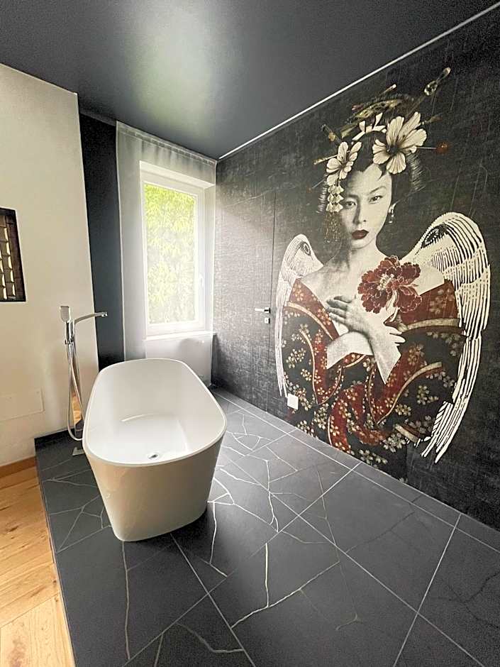 The Lion's Den BnB