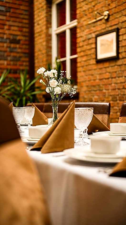Stara Szkoła Boutique Hotel