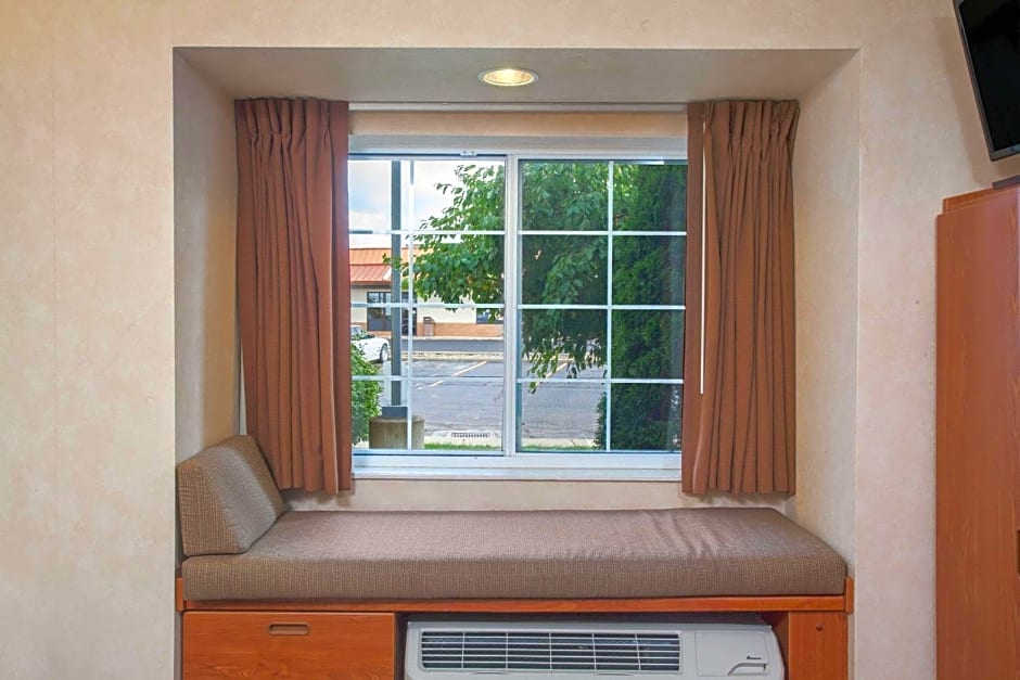 Microtel Inn & Suites Springville