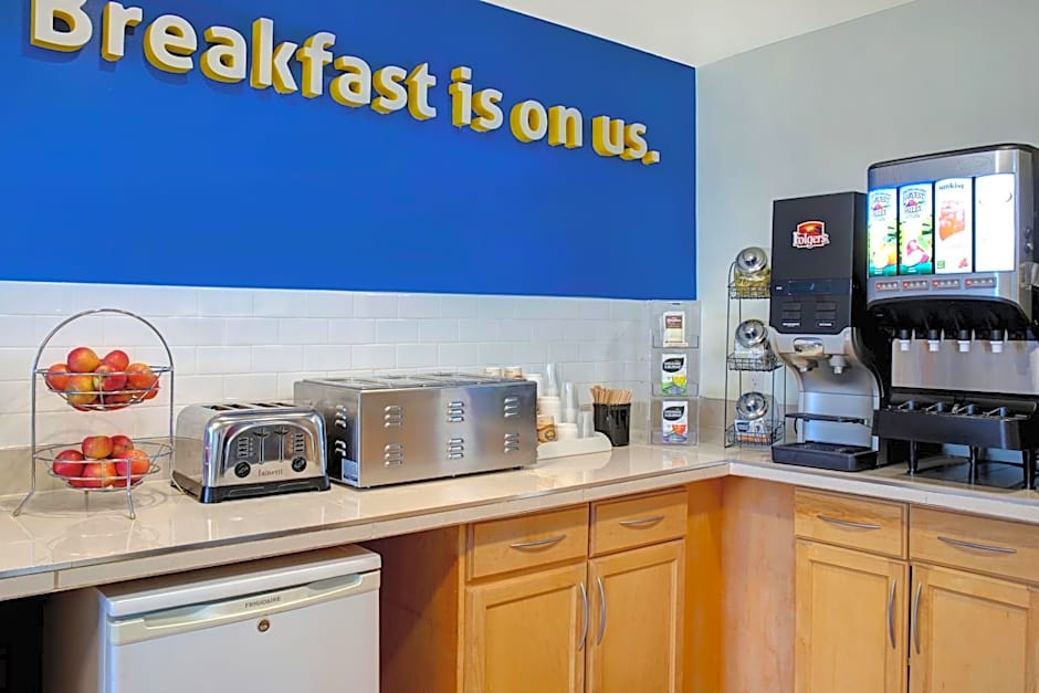 Days Inn by Wyndham Whitecourt