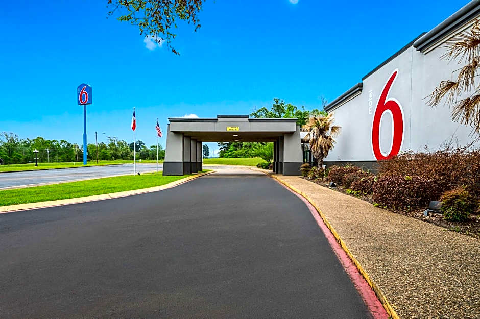 Motel 6 Henderson, Tx