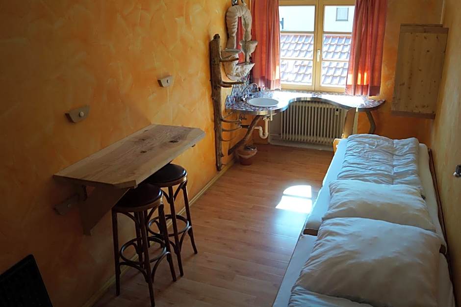 Schiff Bihlerdorf - Hostel