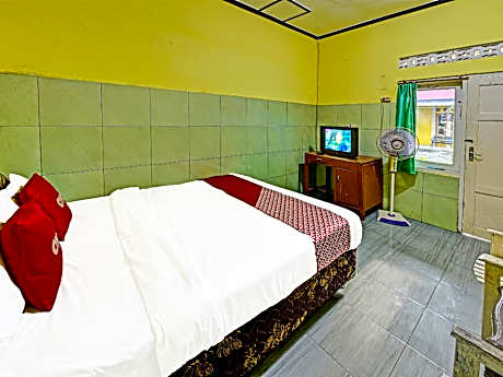 SPOT ON Room without Air Conditioning