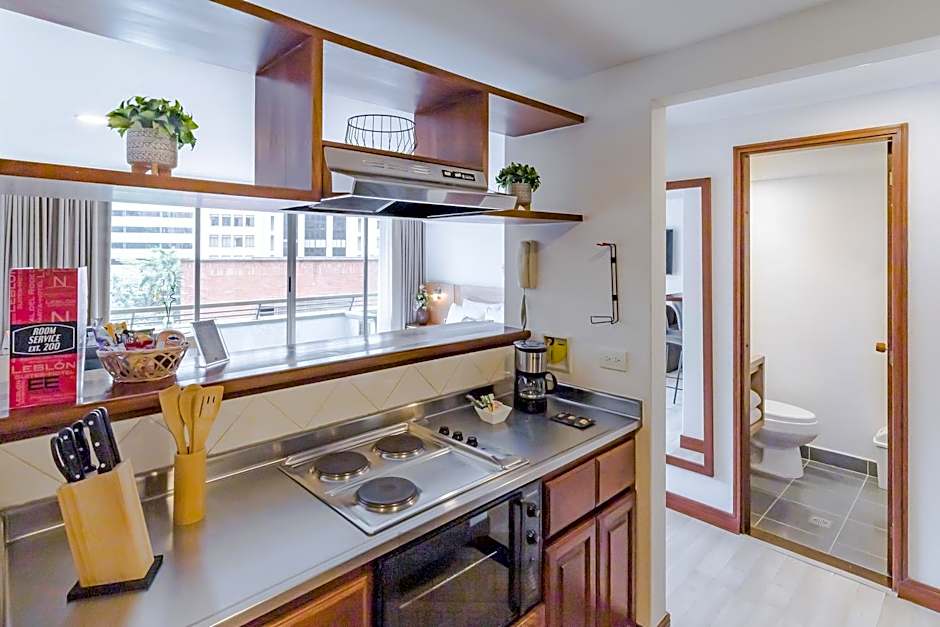 Leblón Suites Hotel