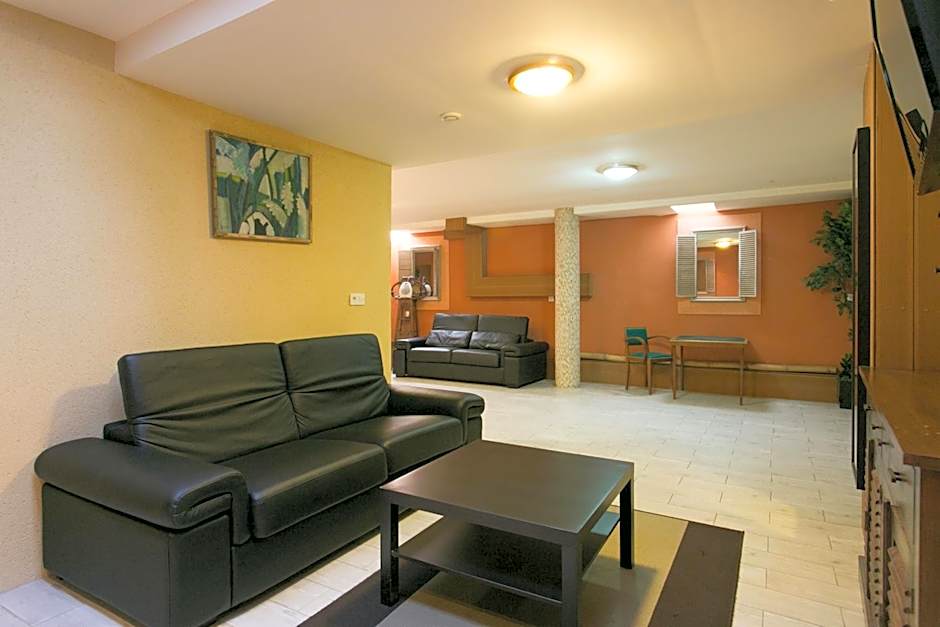 Paris East Side Lodge