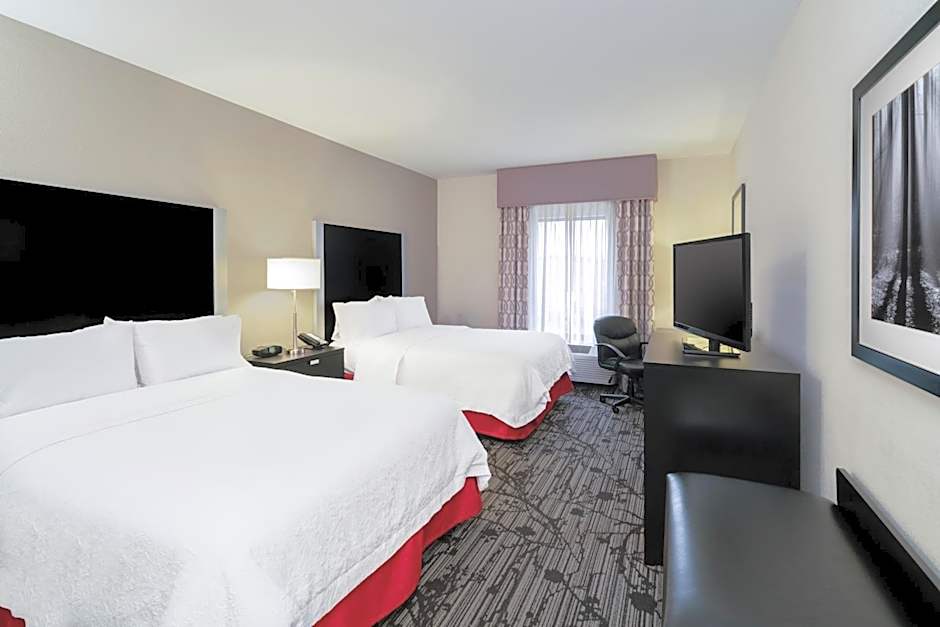 Hampton Inn & Suites Roanoke Airport