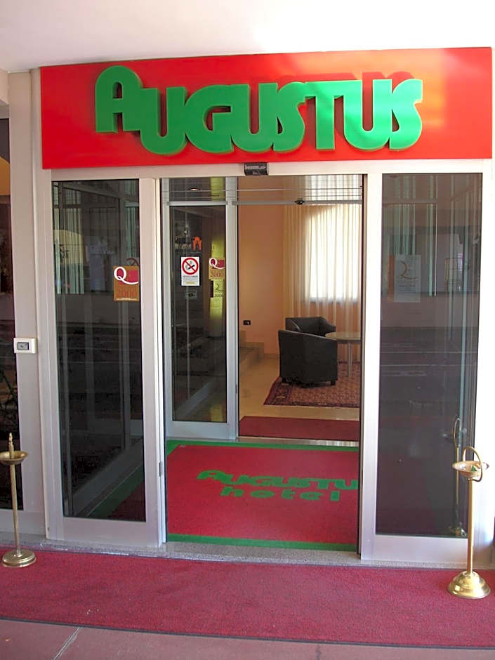 Augustus Hotel