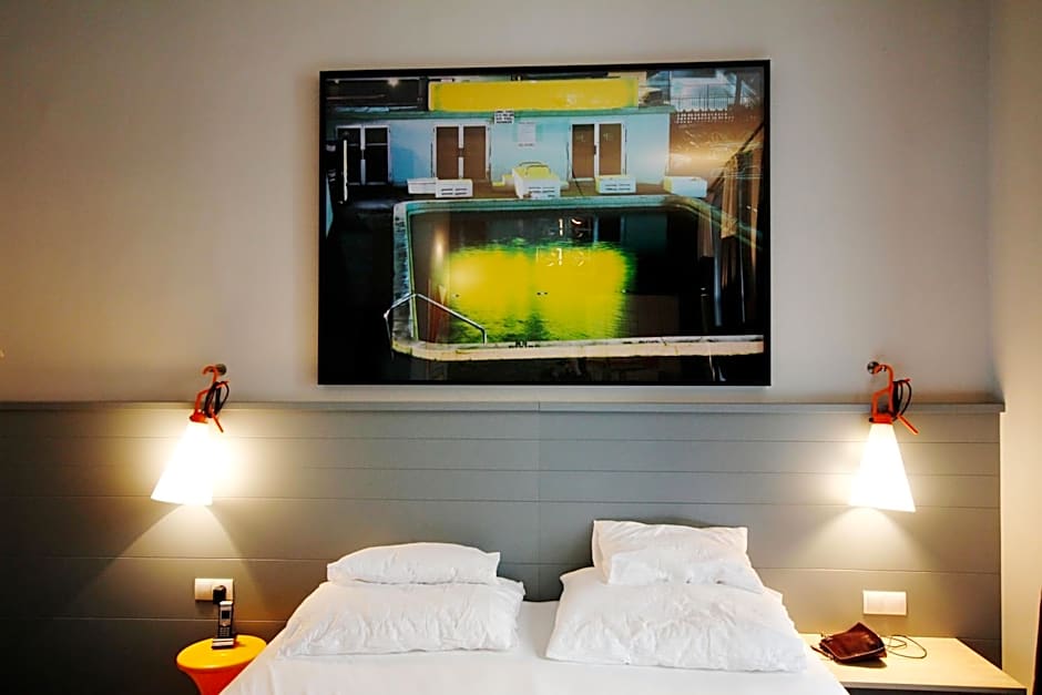 Saint SHERMIN bed breakfast & champagne