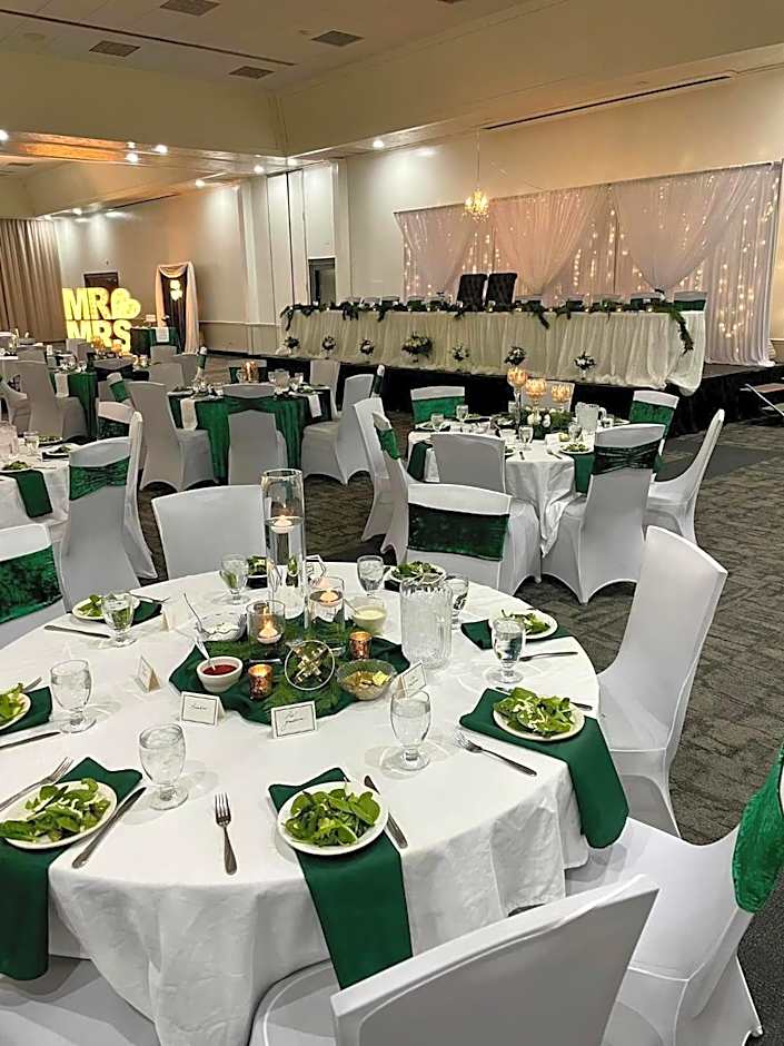 Bismarck Hotel and Conference Center