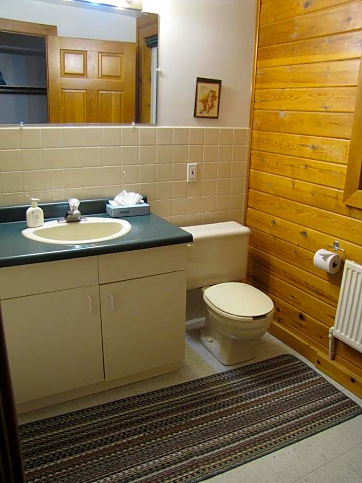 Quiet Bay Inn & Café