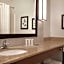 Country Inn & Suites by Radisson, Valparaiso, IN