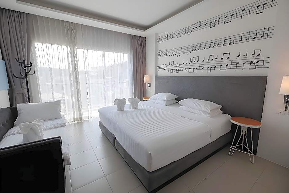 The Melody Phuket Hotel (SHA Plus)