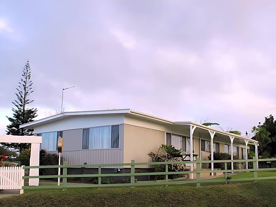 Hibiscus Regal Apartments