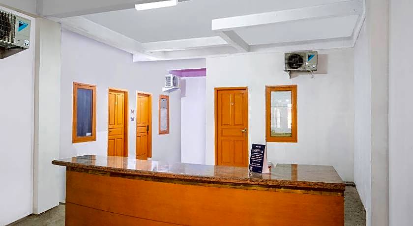 OYO Life 2412 Mandala Residence