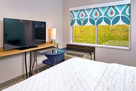 2 Queen Hearing Accessible Room