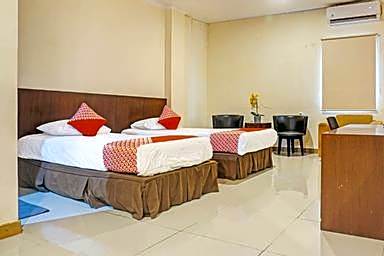 Collection O 91414 Hotel Marina Beach