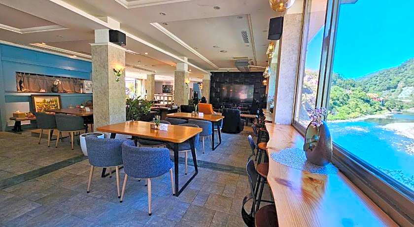 Wulai shuan hot spring house