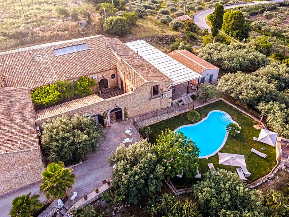 Masseria Fortificata Lo Zafferaneto