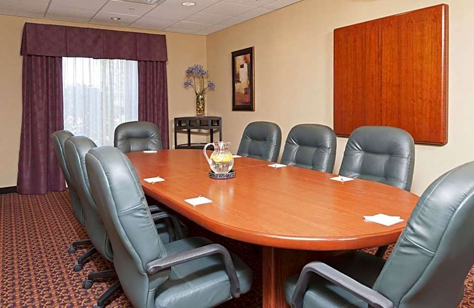 Hampton Inn By Hilton & Suites Moline-Quad City International Airport, Il