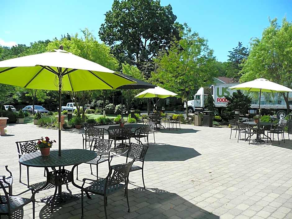 The Wilshire Grand Hotel