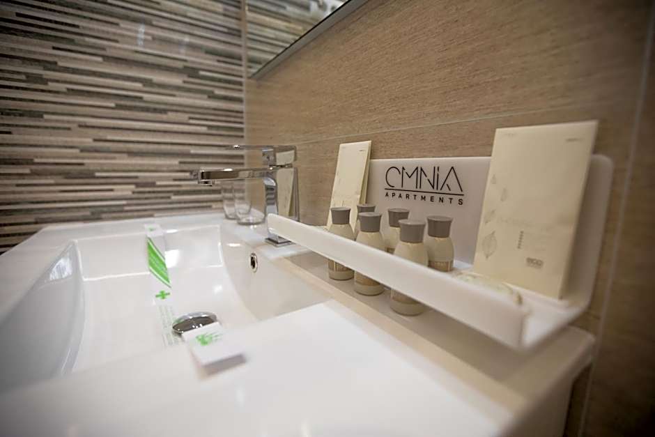 Omnia Apartments