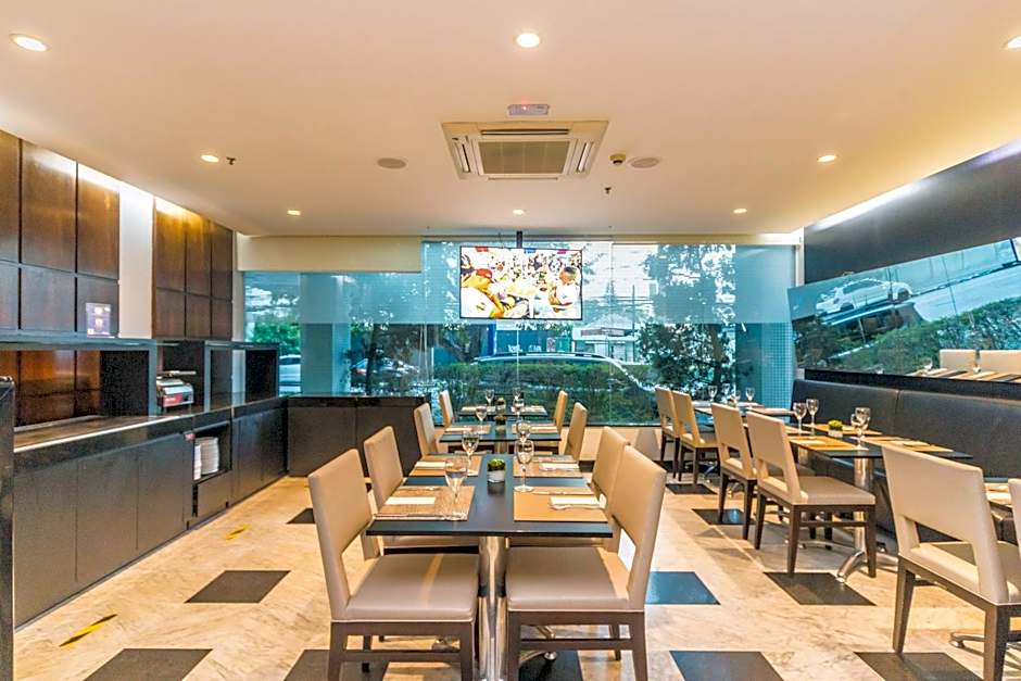 Paraiso Suites by Charlie