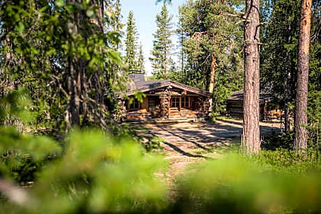 Log Cottage with Sauna