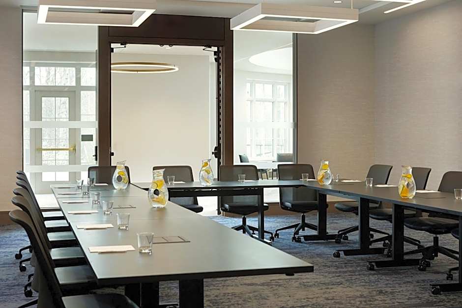 Kimpton - The Forum Hotel By IHG