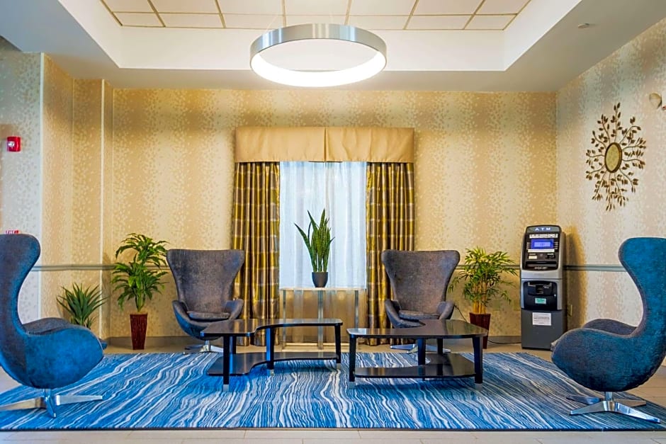 Comfort Inn & Suites Plainville-Foxboro