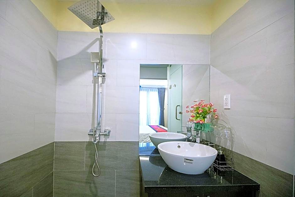 Hoi An Riverland Villa - Hoi An Center