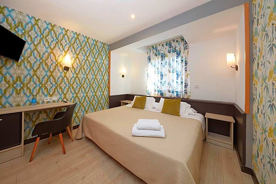Photo 1 of 4 of 1 Double Bed or 2 Beds
