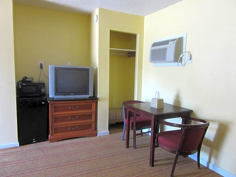 Relax Inn Tyler