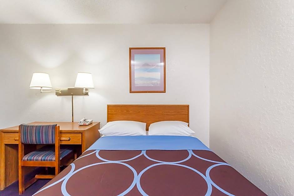 Super 8 by Wyndham Sidney NY