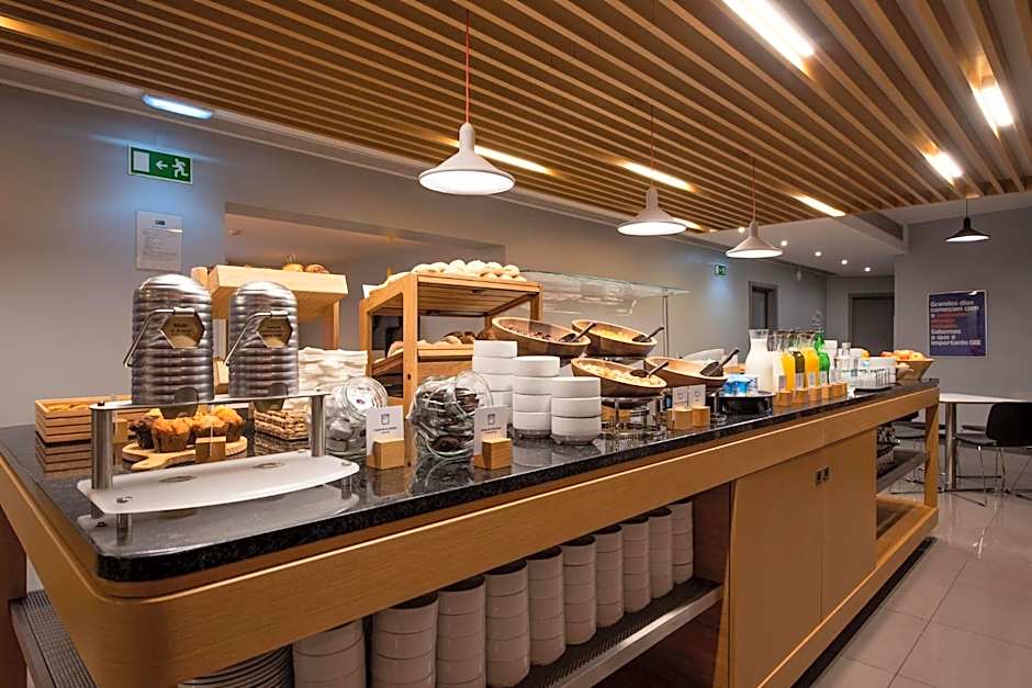 Holiday Inn Express Lisbon Airport By IHG